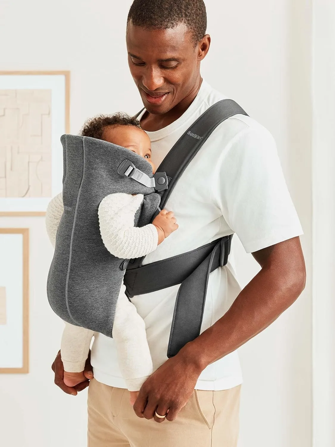 BabyBjörn Baby Carrier Mini, Dark Gray, 3D Jersey Infant Carrier (7-25 lbs), Ergonomic, Easy-to-Use