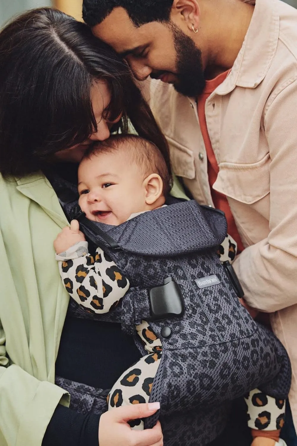 BabyBjörn Baby Carrier One Air, 3D Mesh, Anthracite/Leopard