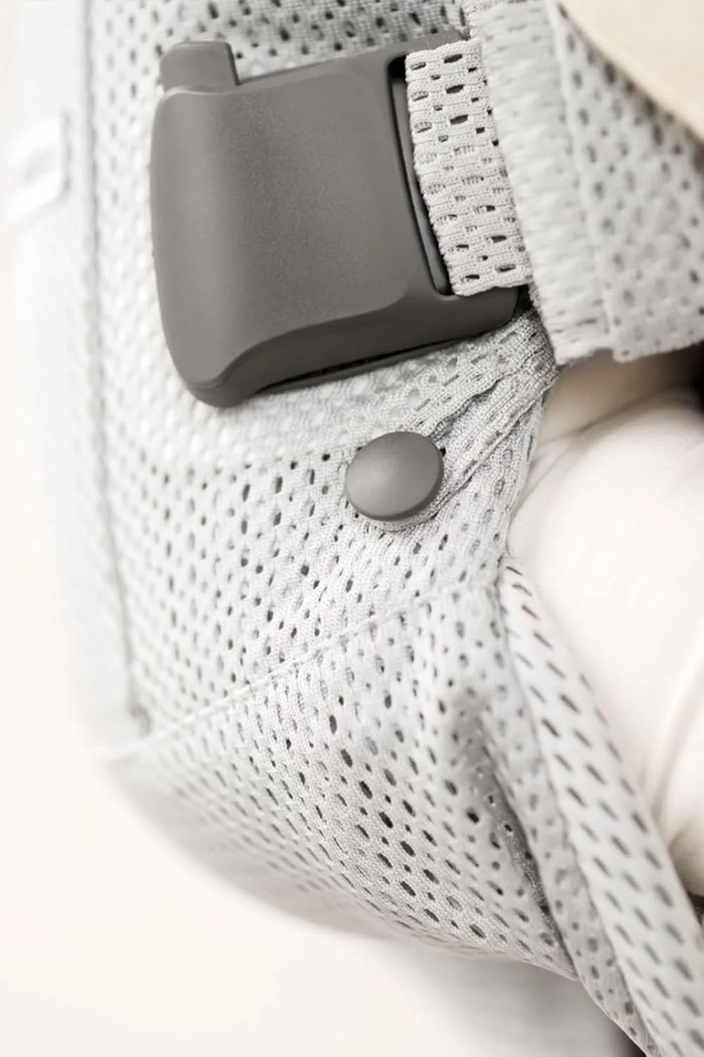 BabyBjörn New Baby Carrier One Air 2019 Edition, Mesh, Silver, One Size(Pack of 1)