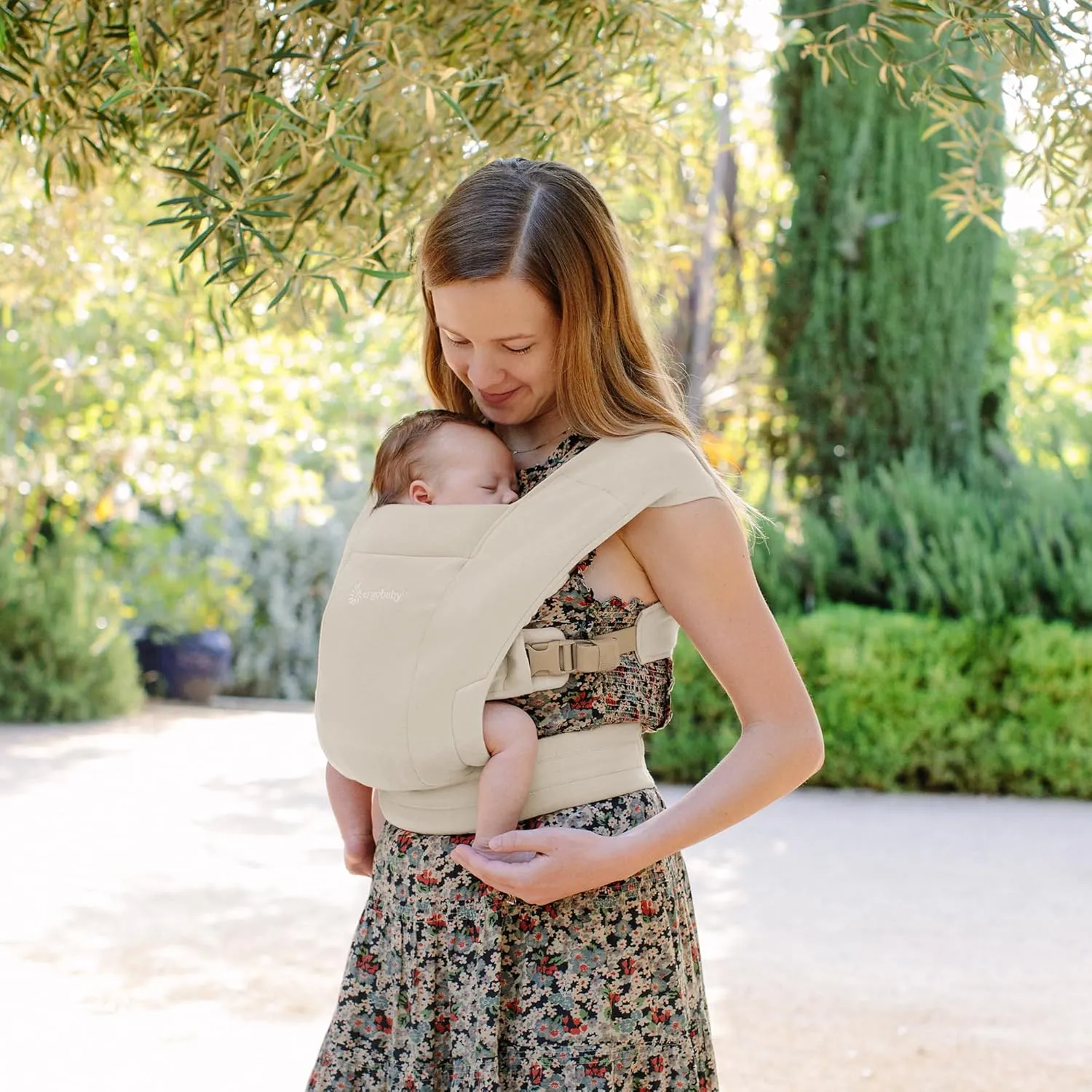 Ergobaby Embrace Cozy Newborn Essentials Baby Carrier Wrap (7-25 Pounds), Ponte Knit, Cream