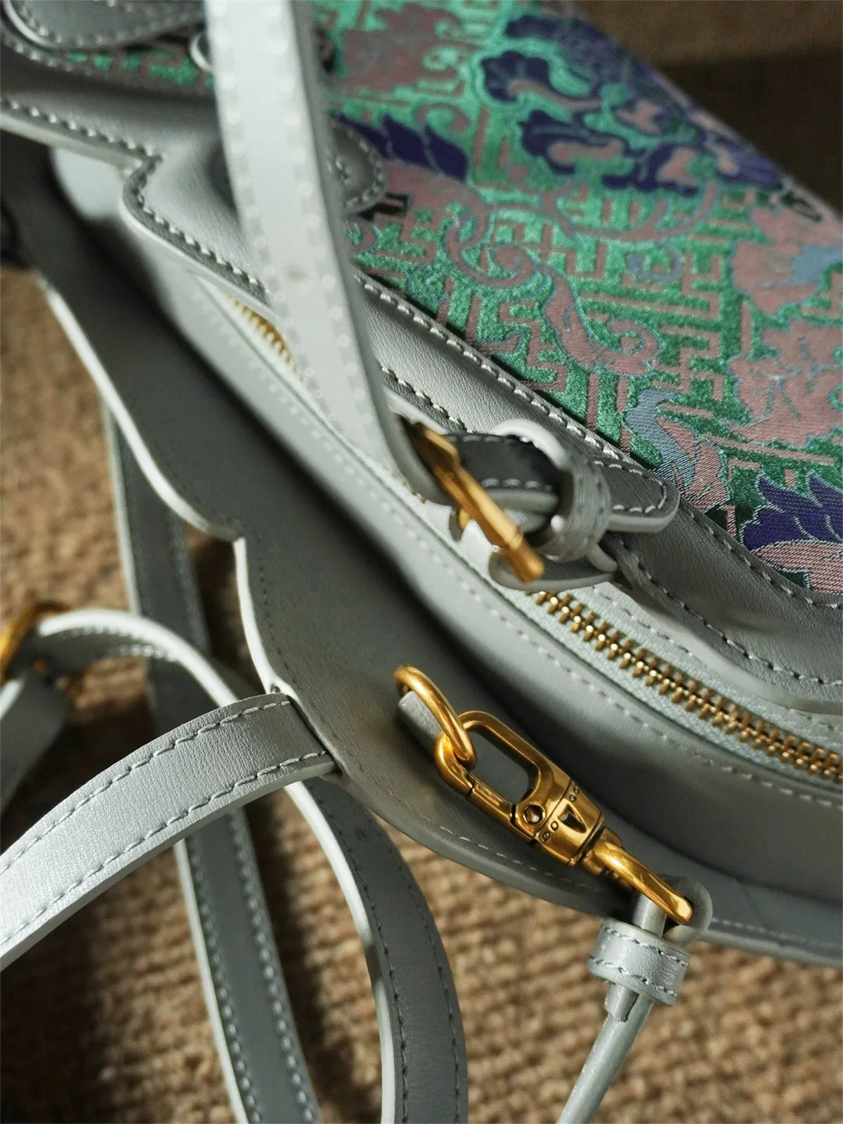 Fucui Pavilion One Shoulder Bag for Women