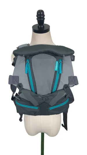 Infantino Carry On Multi Pocket Carrier, Grey