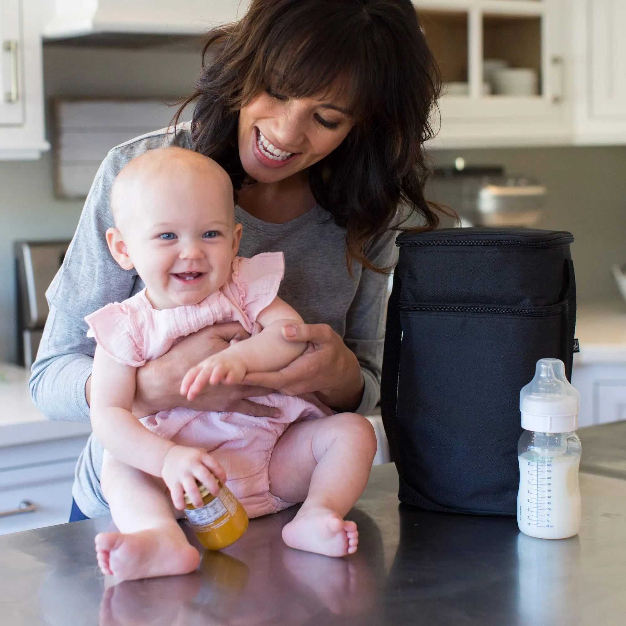 J.L Childress 6 Bottle Cooler, Insulated Breastmilk Cooler and Lunch Bag for Baby Food and Bottles, Leak-Proof and Heat-Sealed, Ice Pack Included