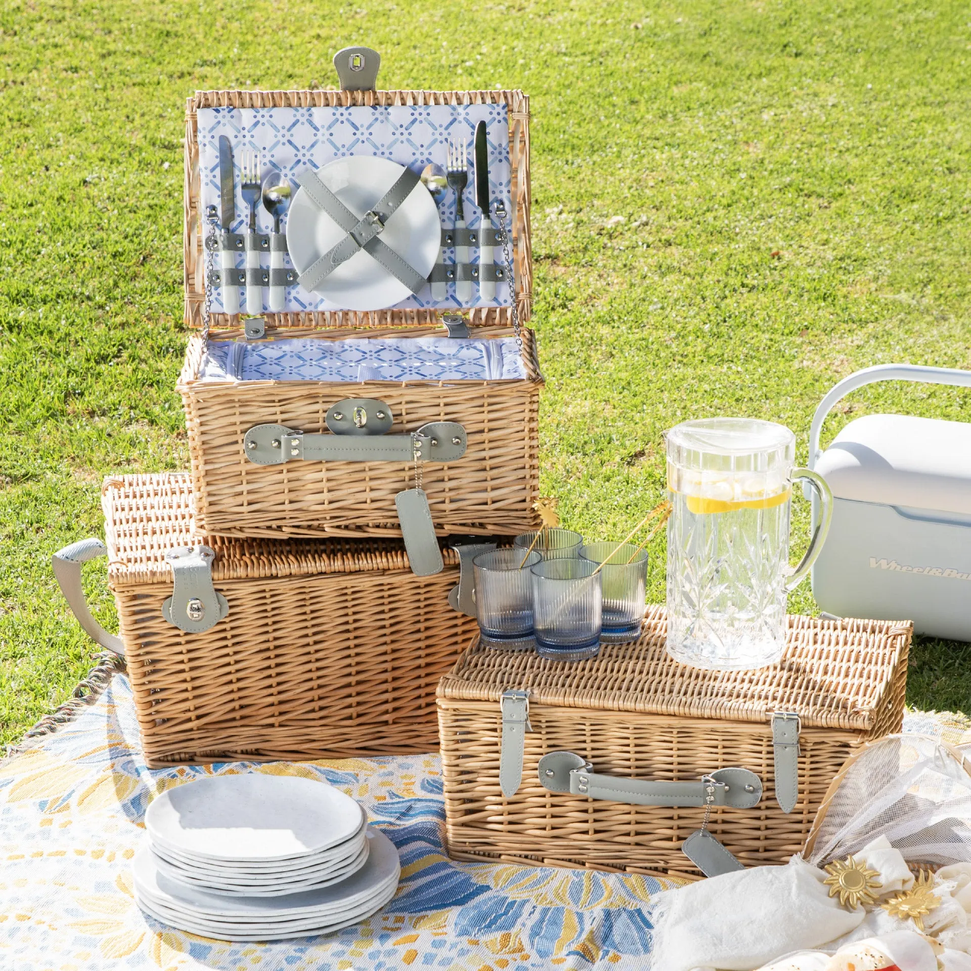 PICNIC BASKET 2p Natural, Light Blue Wash Check Print