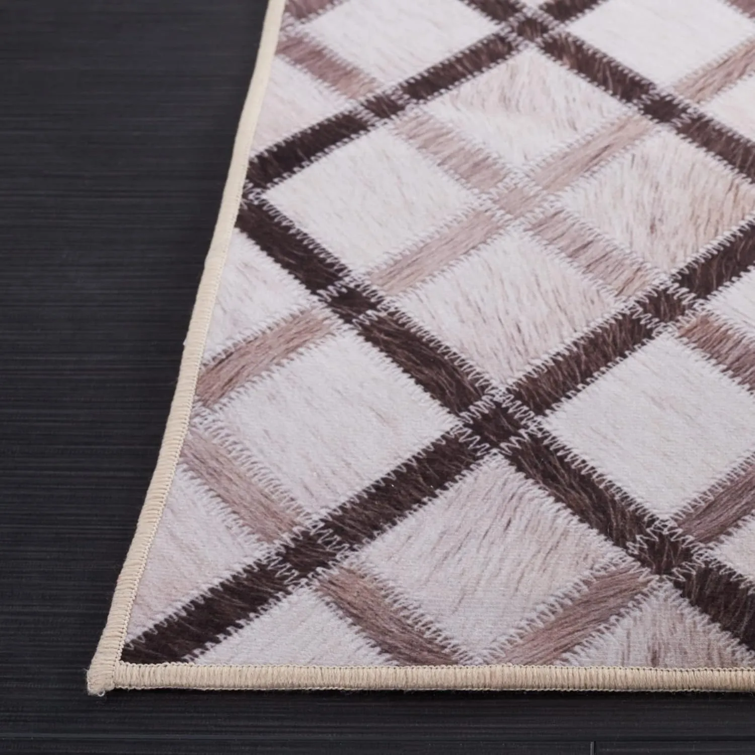 SAFAVIEH Faux Hide Collection Area Rug - 9' x 12', Beige & Brown, Rustic Modern Glam Design, Non-Shedding & Easy Care, Machine Washable Ideal for High Traffic Areas in Living Room, Bedroom (FAH545A)