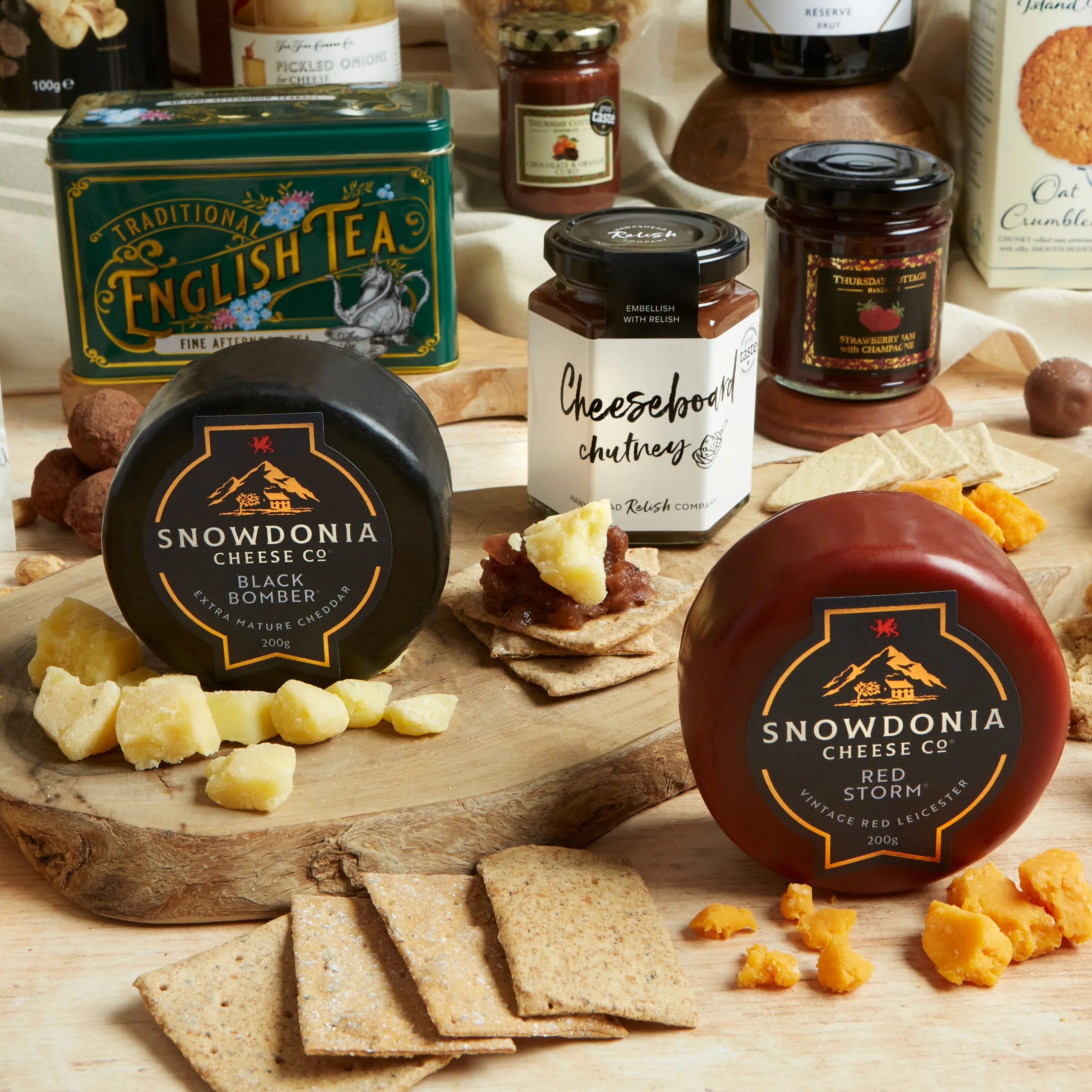 The Deluxe Food and Wine Hamper