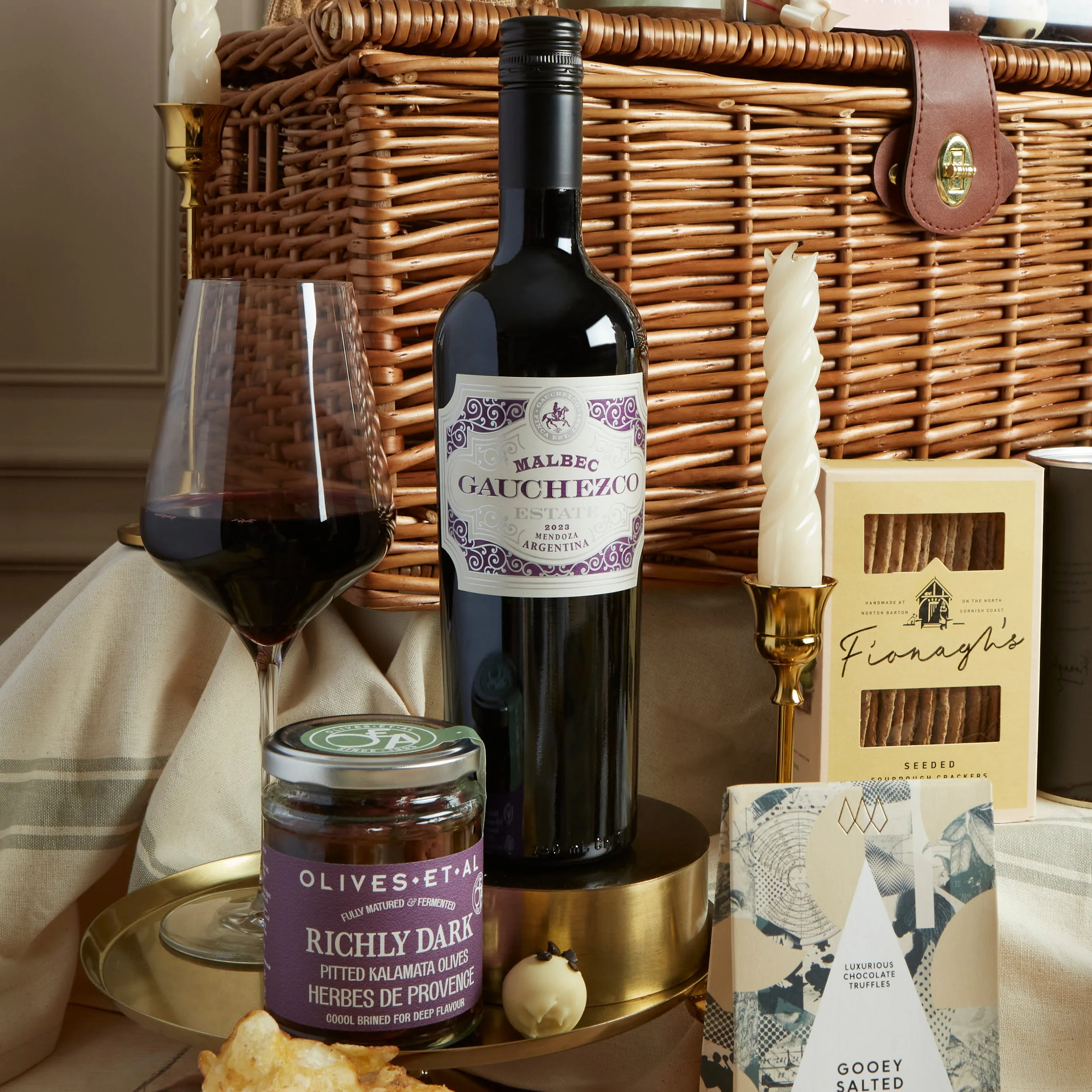 The Deluxe Food and Wine Hamper