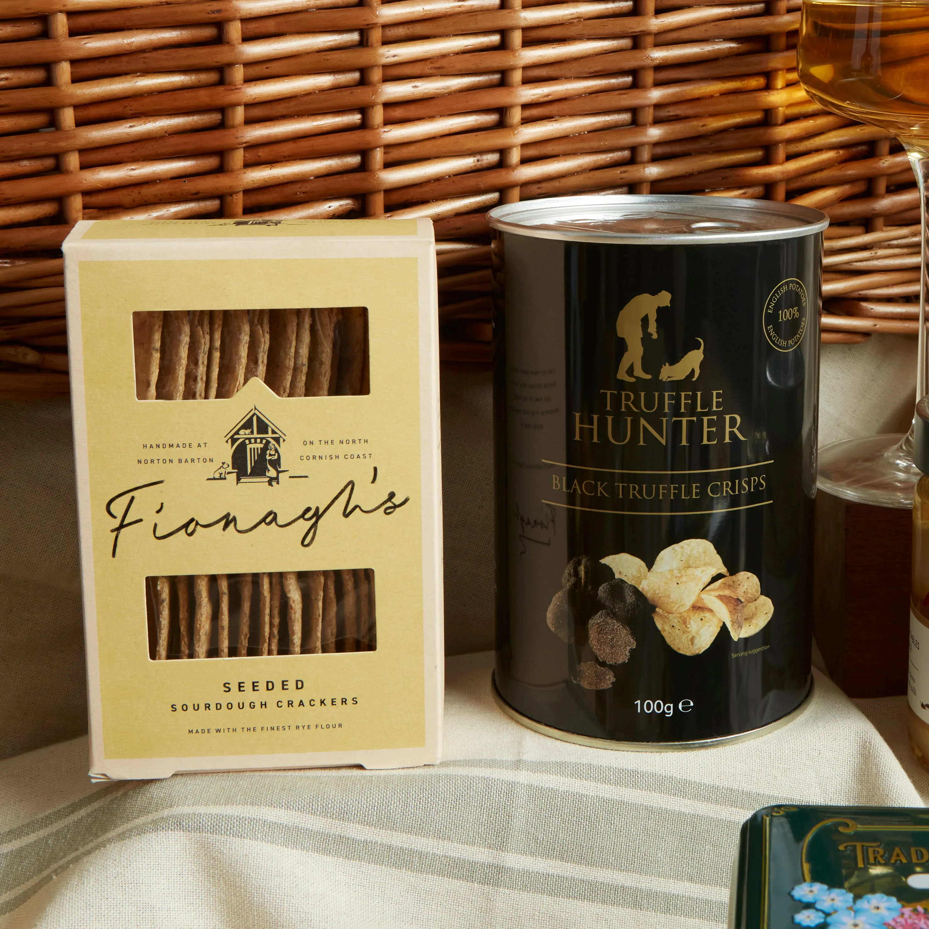 The Deluxe Food and Wine Hamper