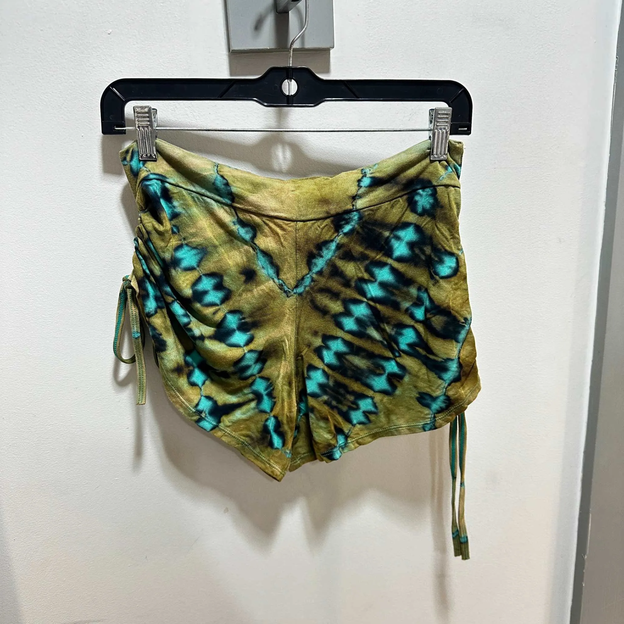 Tie-dye Ruche Booty Shorts